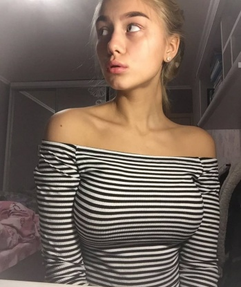 Молодая, стройная красотка ждет вас для ярких и страстных встреч. Готова исполнить ваши самые смелые фантазии. Приезжай ко мне и получи море удовольствия! 11293, 25 лет