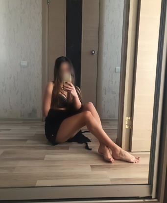 Молодая, стройная красотка пригласит в гости состоятельного мужчину для ярких и незабываемых встреч. Готова исполнить твои самые сокровенные фантазии. 14618, 26 лет